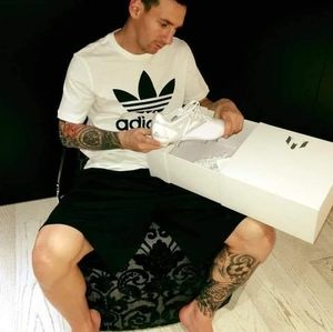 Meet your Posher, Atta